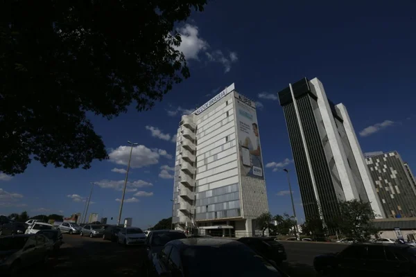 Cheque em branco: GDF pede aval a distritais para dar ações de empresas públicas como garantia em parcerias com grupos privados