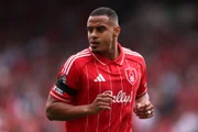 Zagueiro está no Nottingham Forest.
