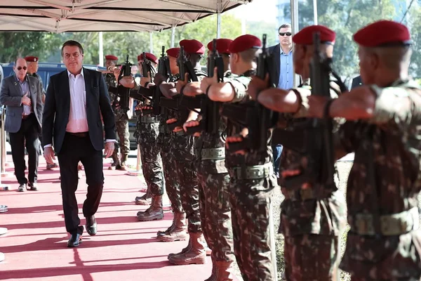 Bolsonaro vai a evento militar no RJ e ao jogo do Palmeiras em SP