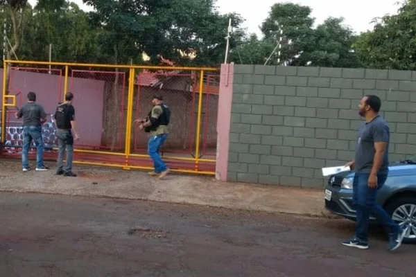 PM e vigilantes são presos acusados de furtar petróleo no RJ