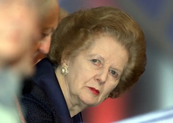 Pai! Mande a Thatcher, a Merkel e a Golda (por Roberto Caminha Filho)