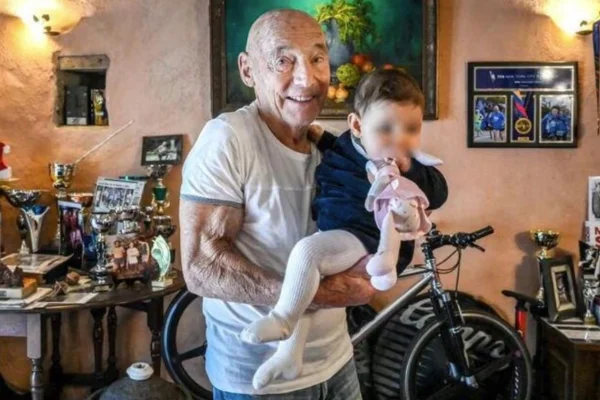Homem de 91 anos com sua filha