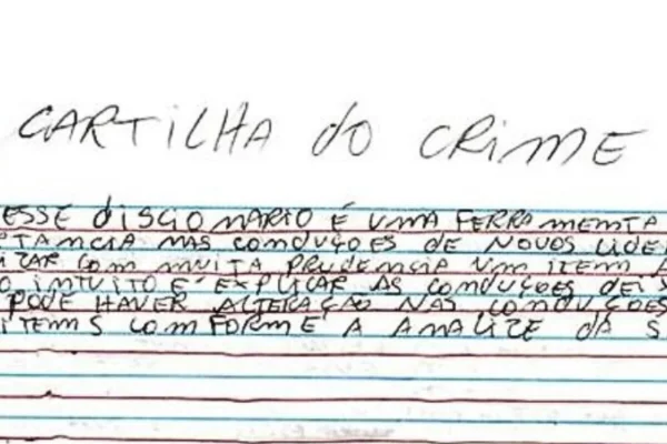 Reprodução de folha de caderno, timbrada, manuscrita - Metrópoles
