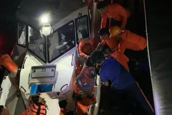 Imagem colorida, Tragédia no mar: Balsa afunda nas Filipinas e deixa ao menos 18 mortos-Metrópoles