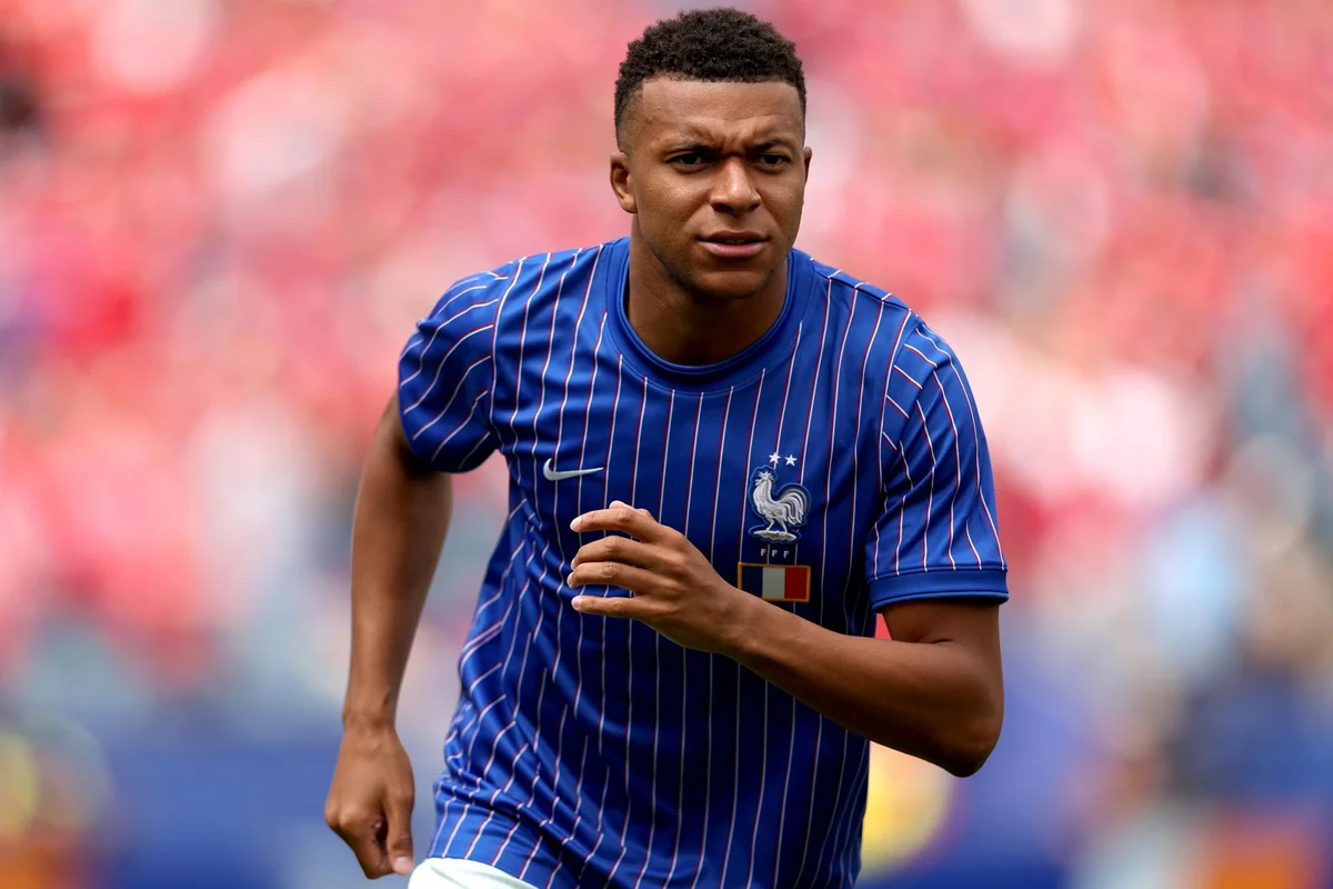 Ronaldo se compara a Mbappé: “Me lembra no meu próprio auge” - imagem 1 Ronaldo se compara a Mbappé: “Me lembra no meu próprio auge” - imagem 1