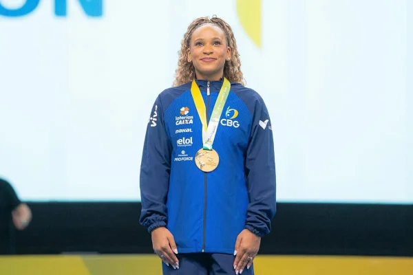 Foto colorida de Rebeca Andrade - Metrópoles