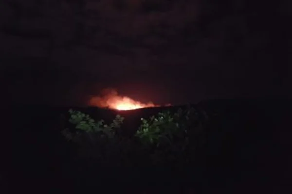 Chapada Diamantina: incêndio se propaga por área de proteção ambiental
