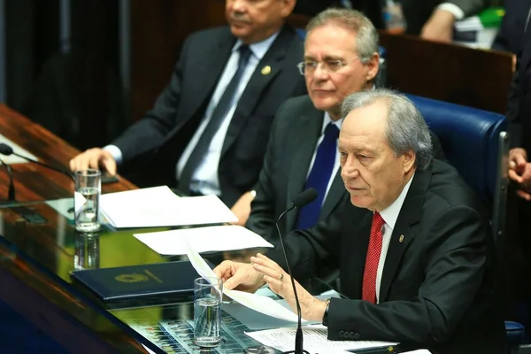 Reta final: Senado vota impeachment de Dilma Rousseff