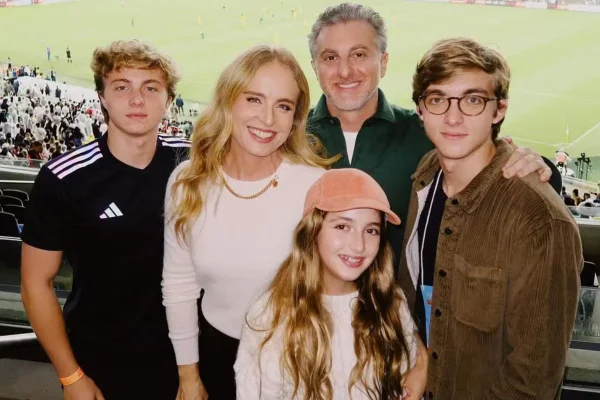 Foto colorida de Angélica e a Família - Metrópoles