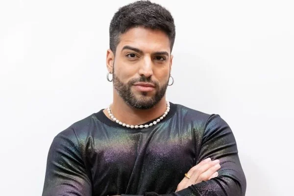 Ricardo Villardo revela affair com atleta famoso: “Conheci no Tinder”