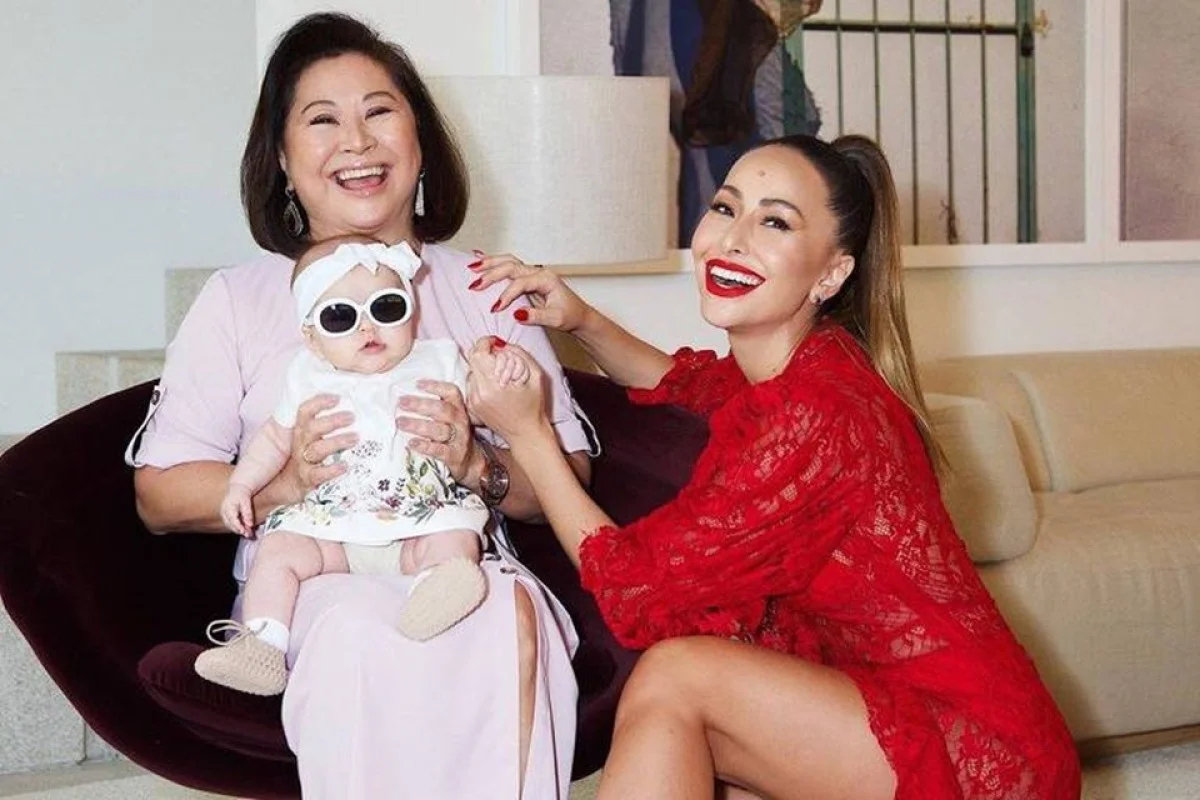 Mãe de Sabrina Sato revela que terá outro neto: "Irmãozinho pra Zoe?" Mãe de Sabrina Sato revela que terá outro neto: "Irmãozinho pra Zoe?"