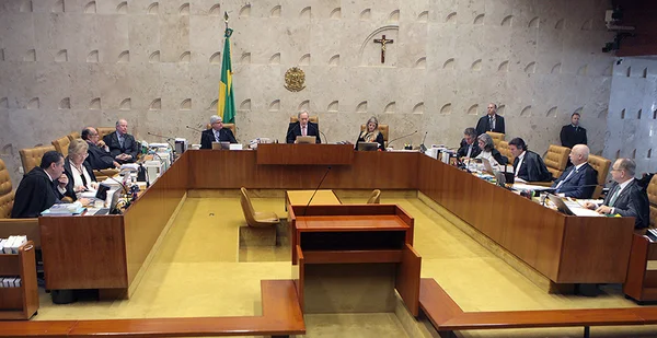 STF muda entendimento e permite prisão de condenados em segunda instância