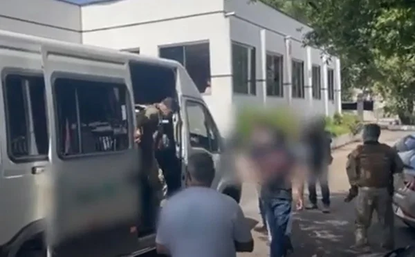 Polícia Civil de Goiás prende estudantes de medicina suspeitos de fraudar documentos