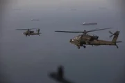 Pilotos de helicóptero dos EUA que caiu em Ormuz são resgatados