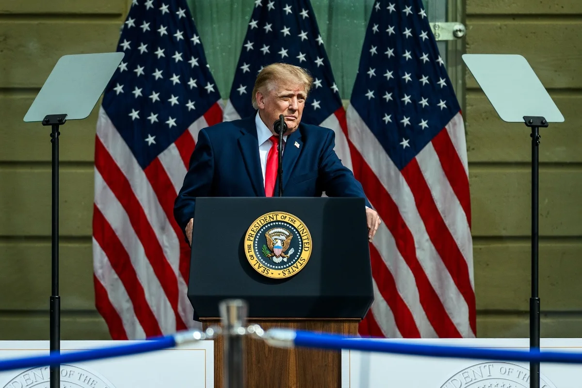 Suprema Corte dos EUA autoriza Trump a deportar imigrantes para países terceiros
