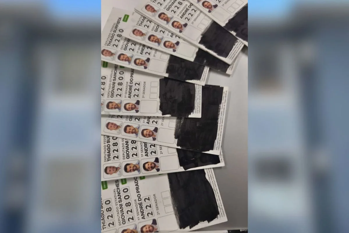 Coleção de santinhos riscados Coleção de santinhos riscados