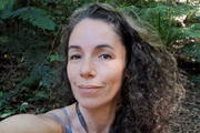 A professora de yoga é uma usuária assídua da biclicleta
