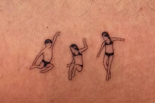 Foto: William Bonner faz tatuagem em homenagem aos filhos trigêmeos - destaque galeria