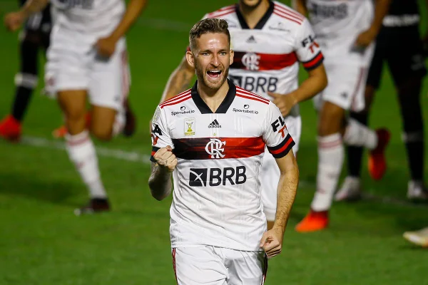Léo Pereira