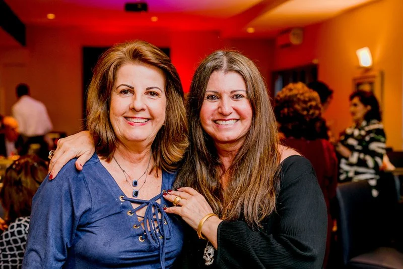 Thaís e Lilian Almeida Thaís e Lilian Almeida