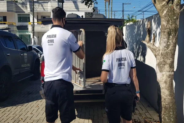 Mulher consegue escapar de homem que a mantinha em cárcere privado no PR