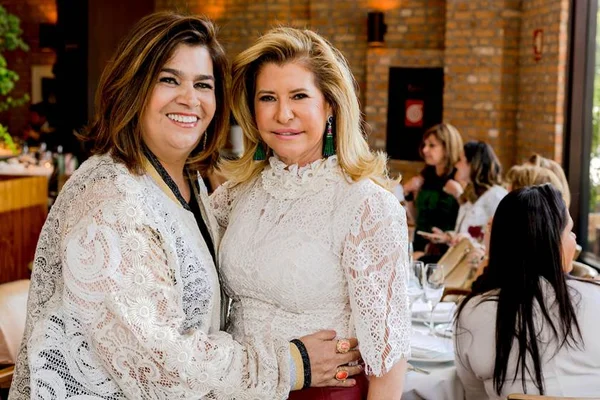 Estilista Martha Medeiros vem a Brasília e lança espaço no Lago Sul