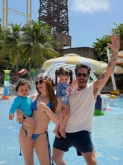 Eliezer e Viih Tube, com os filhos Ravi e Lua Eliezer e Viih Tube, com os filhos Ravi e Lua