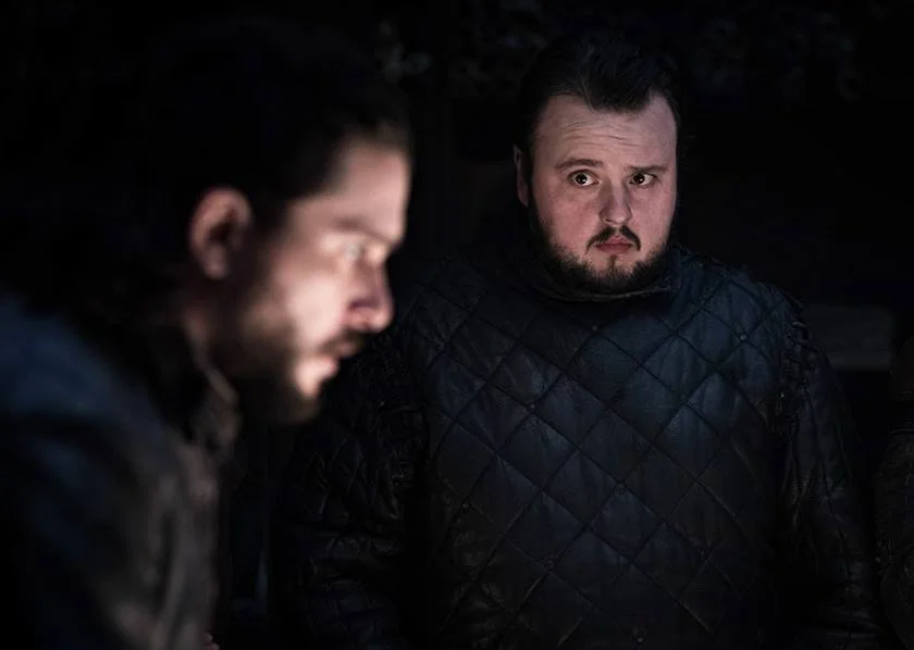<b>Samwell Tarlly (John Bradley)</b>. O jovem estudioso já teve seu momento de guerreiro destemido, quando matou um Caminhante Branco com uma espada de aço variliano. Ainda assim, não seria nada confiável numa guerra em campo aberto. Por isso, não deve se arriscar. A depender da evolução do conflito, porém, pode acabar se vendo frente a frente com os mortos <b>Samwell Tarlly (John Bradley)</b>. O jovem estudioso já teve seu momento de guerreiro destemido, quando matou um Caminhante Branco com uma espada de aço variliano. Ainda assim, não seria nada confiável numa guerra em campo aberto. Por isso, não deve se arriscar. A depender da evolução do conflito, porém, pode acabar se vendo frente a frente com os mortos