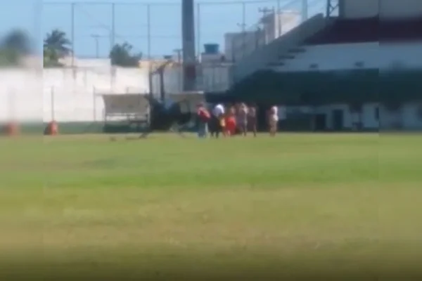 Vídeo: turistas vão de helicóptero até Cabo Frio e burlam restrições