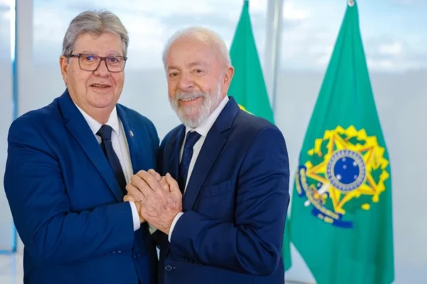 Lula e Centrão disputam influência na sucessão do governo da Paraíba