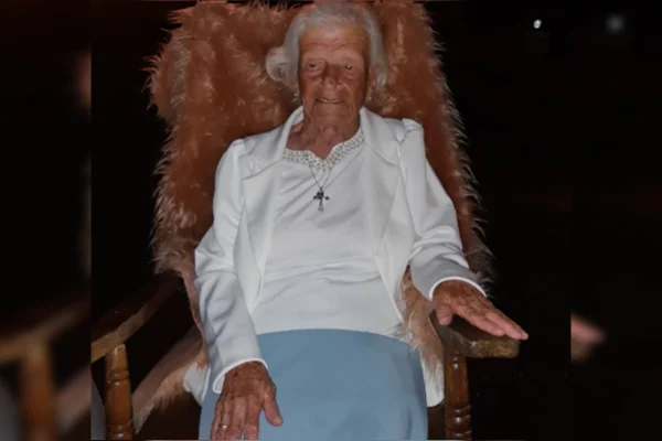 Covid-19: começa vacinação para idosos a partir de 90 anos em Florianópolis