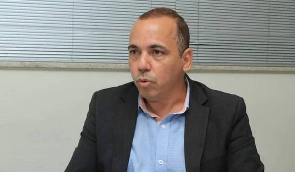 Jornalista é assassinado a tiros na porta de casa em Maricá (RJ)