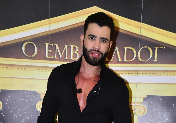 Gusttavo Lima convoca encontro com fãs após ser indiciado pela polícia