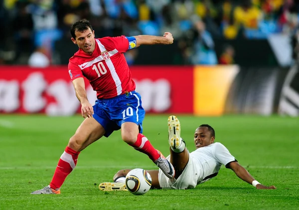 Único jogador que atuou por três seleções diferentes em Copas do Mundo