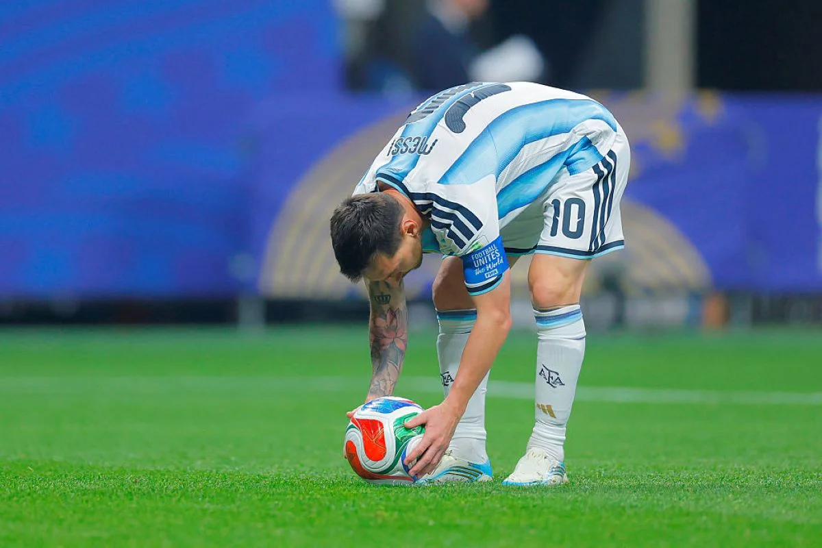 Messi perde pênalti contra o Egito Messi perde pênalti contra o Egito