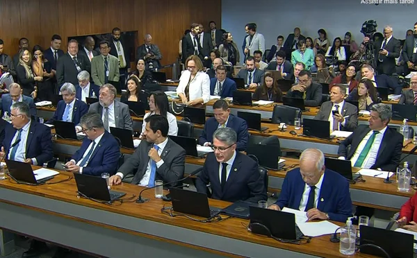 CCJ do Senado aprova endurecimento de punições para menores de 18 anos