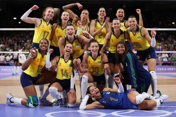 Imagem colorida da Seleção Brasileira feminina de vôlei