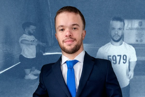 Saiba quem é o homem com nanismo que quer ser delegado e luta por TAF