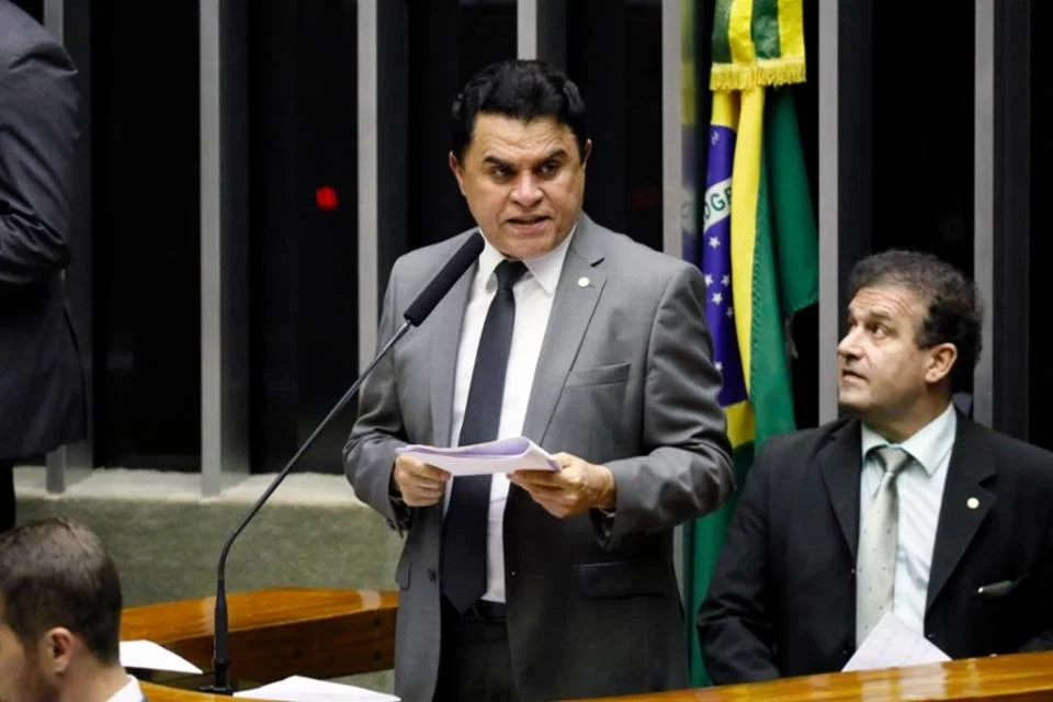 Wilson Santiago foi denunciado pela PGR por corrupção passiva e desvio de recursos Wilson Santiago foi denunciado pela PGR por corrupção passiva e desvio de recursos