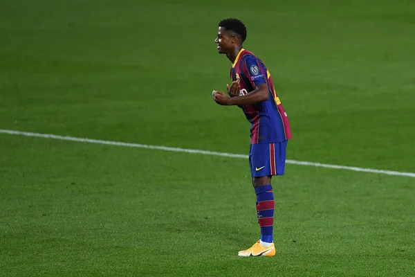 Ansu Fati com a camisa do Barcelona
