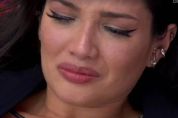 Juliette chorando
