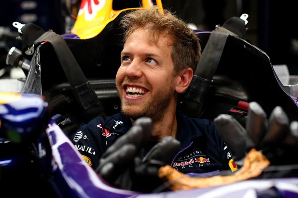 Foto colorida de Sebastian Vettel, ex-piloto da Red Bull - Metrópoles