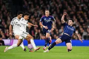 Arsenal vence fora de casa