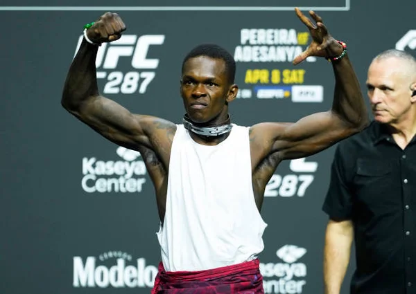 Post irônico de Adesanya alerta UFC para possível doping de Poatan