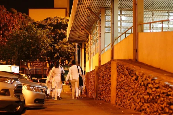 Hospital da Ceilândia está sem insumos para entubar pacientes com Covid-19