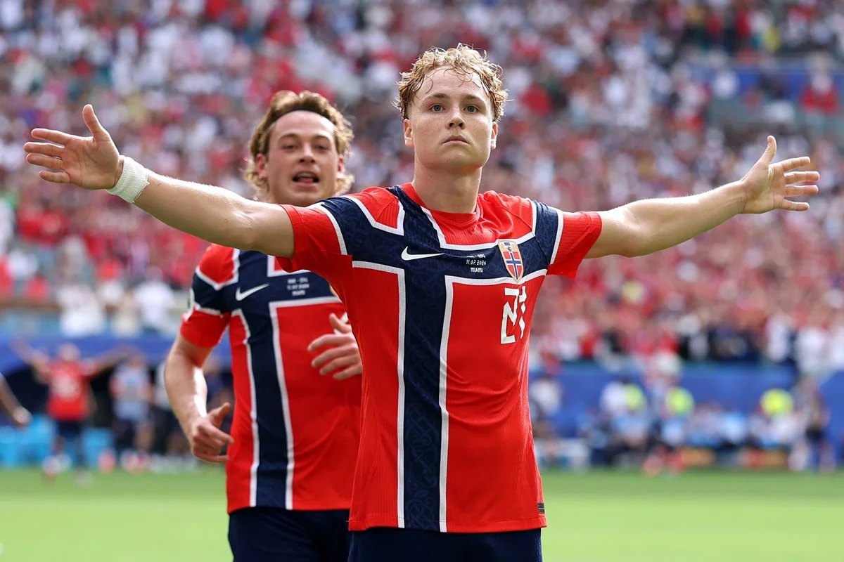 Bellingham faz dois e Inglaterra garante vaga na semifinal da Copa - imagem 3 Bellingham faz dois e Inglaterra garante vaga na semifinal da Copa - imagem 3