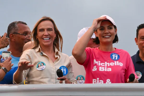 Em agenda no DF, Michelle pede pacificação: “Não vamos brigar com lulistas” - destaque galeria Em agenda no DF, Michelle pede pacificação: “Não vamos brigar com lulistas” - destaque galeria