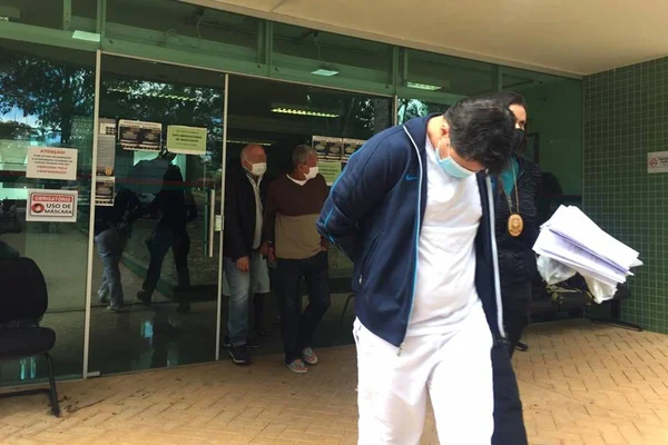 Servidores da Saúde no DF e do BB são presos por dar golpe em idosos