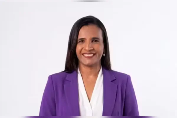 Imagem colorida, Paolla do CRAS, de 34 anos - Metrópoles