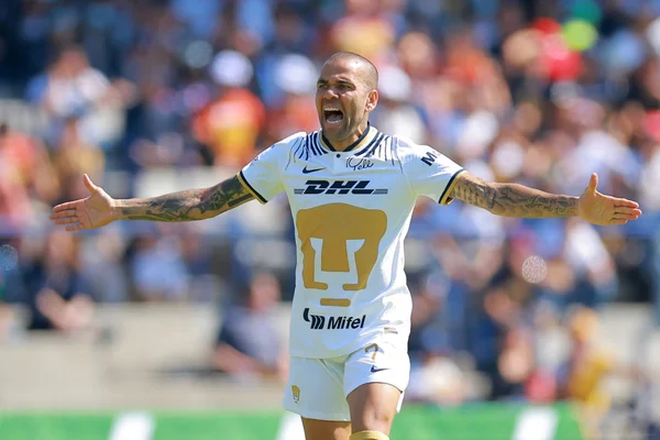 Daniel Alves: Pumas quer indenização de R$ 25 milhões do jogador